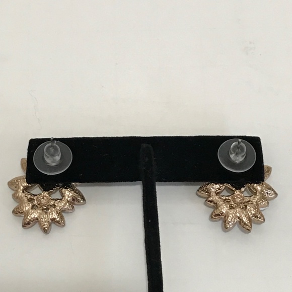 Vintage Rhinestone Earrings Gold Tone Stud Earrings - Picture 7 of 10